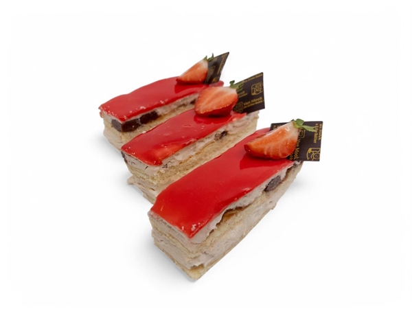 Aardbeien Mousse gebakje